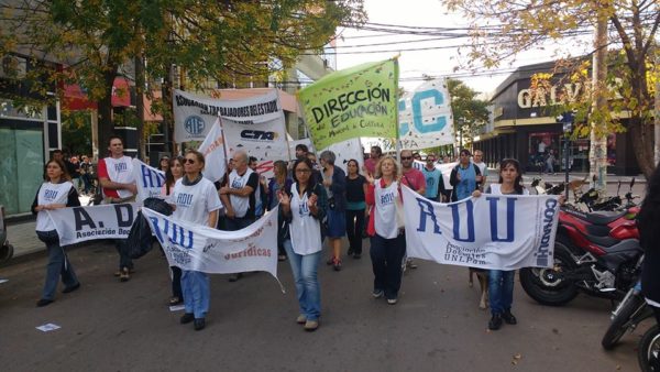 Menos oferta que supermercado chino: habrá paro de 48 horas de los docentes universitarios la semana que viene