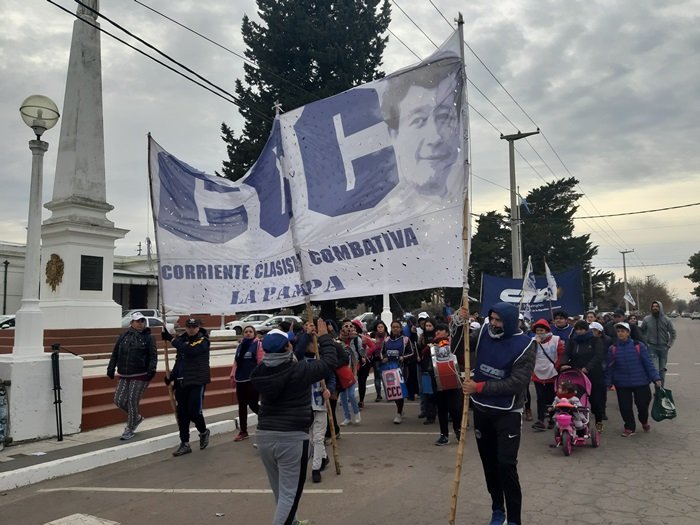 Podría ser “Cambiemos Crea Crisis”: ollas populares y movilización de la CCC en Santa Rosa y General Pico