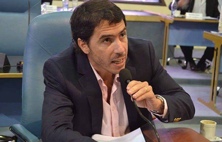 No tiren ese monitor viejo en cualquier lado: Berhongaray quiere reglamentar el tratamiento de residuos tecnológicos