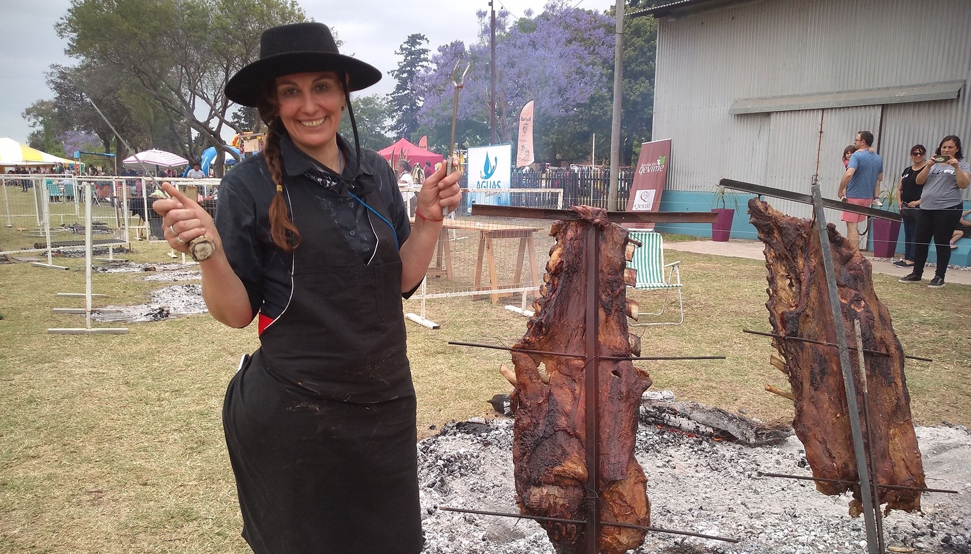 El fuego no es sólo cosa de hombres: Se viene la primera Fiesta Regional de Asadoras