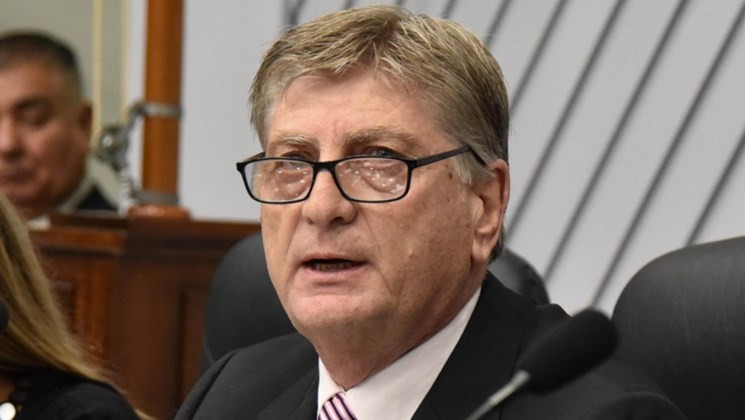 Triplete del Ruso: Medicamentos, Ingresos de las familias y ley penal juvenil, los ejes de los proyectos de ley que envió Ziliotto a Diputados