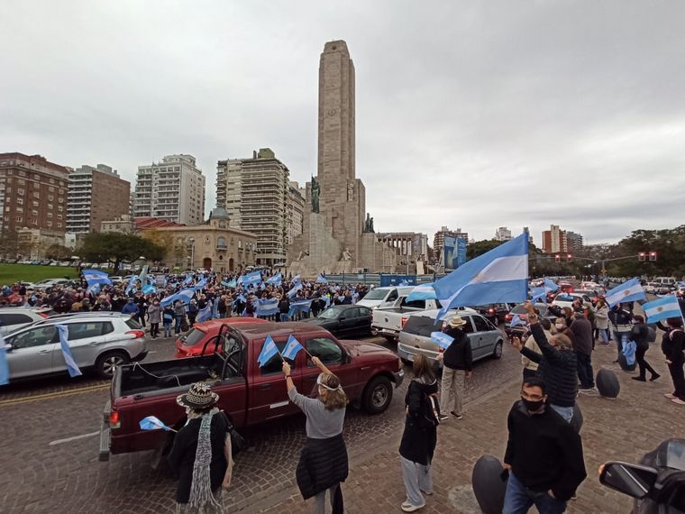 El otro lado de la mecha: Marchas en Rosario para bancar al Gobierno y la intervención de Vicentín