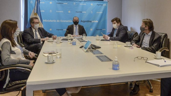Se alargó la visita: La misión del FMI permanecerá hasta el domingo en el país