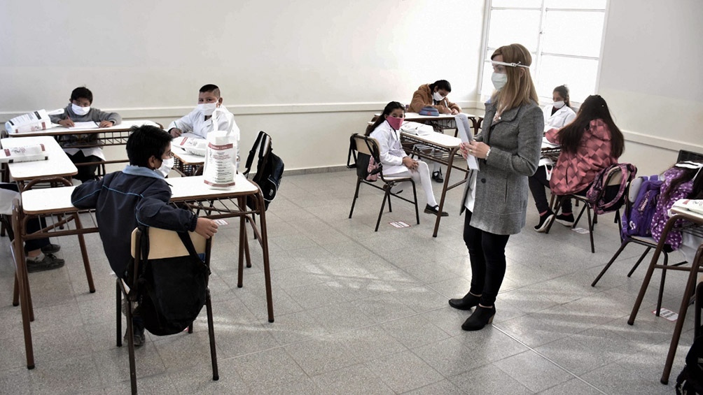 Lloren chicos, lloren: Los pibes vuelven a las escuelas en Santa Rosa y Pico