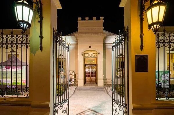 Del Teatro Español al país: Tristán Bauer llega a Santa Rosa para lanzar la nueva plataforma del Instituto Nacional del Teatro