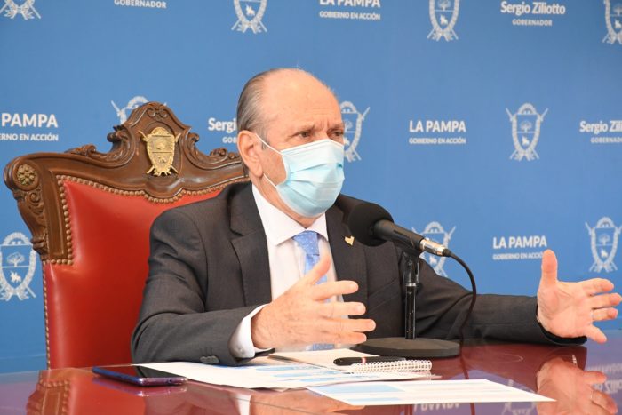 Kohan saca pecho: El gobierno nacional analiza aplicar la estrategia de aplicar una dosis con la vacuna india Covishield