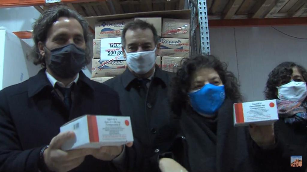 Listas las cacerolas: El Gobierno recibió el primer millón de Spuntik producidas en Argentina y comienza la distribución