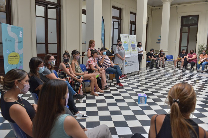 Mejor prevenir que curar: «Trabajamos para evitar las violencias por motivos de género», dijo Jimena Lacorazza del MMGyD