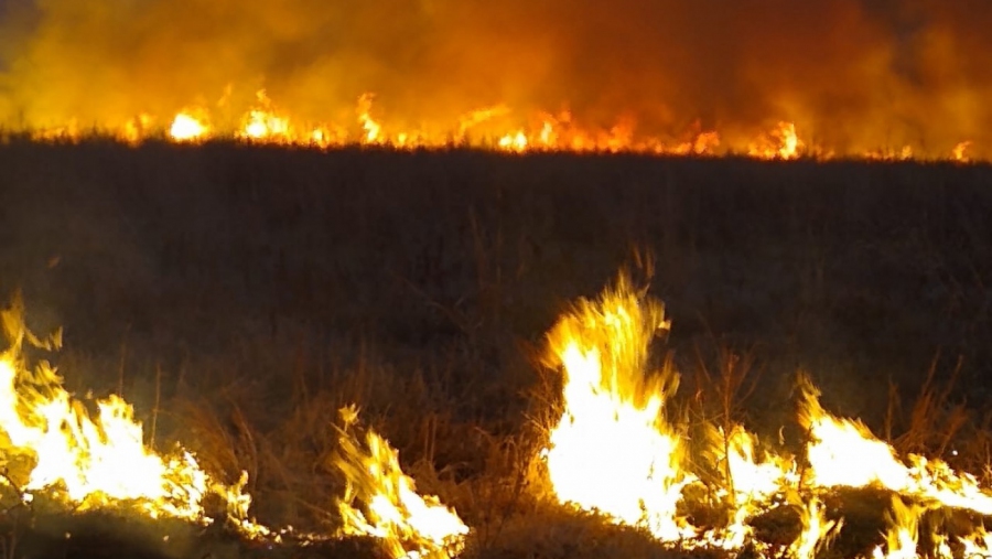 El fuego para el asado nomás: Contuvieron incendios en las rutas provinciales 13 y 32, en cercanías a Cuchillo Có