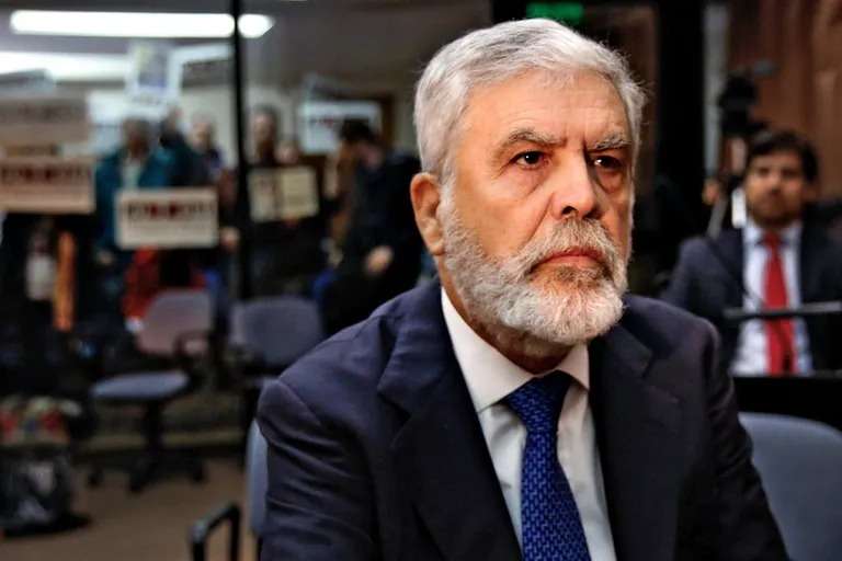 Interna oficialista: De Vido acusó a Guzmán de ser «el jefe de campaña de la victoria macrista»
