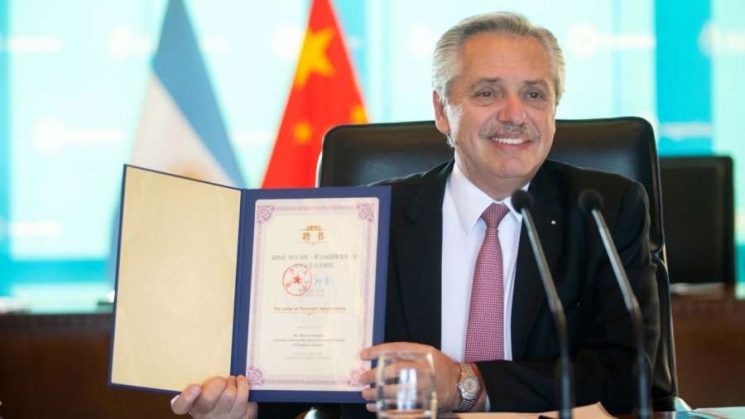 De los dos tenemos a montones: «Ni trigo ni alimentos pueden ser un arma de guerra», dijo Alberto ante los líderes del Brics