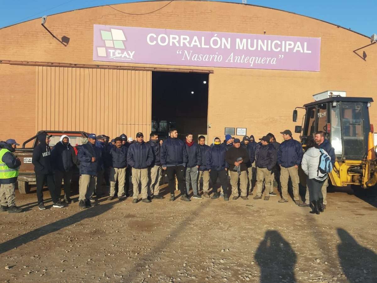 Se picó: Asamblea de trabajadores del corralón de Toay por blanqueo de adicionales