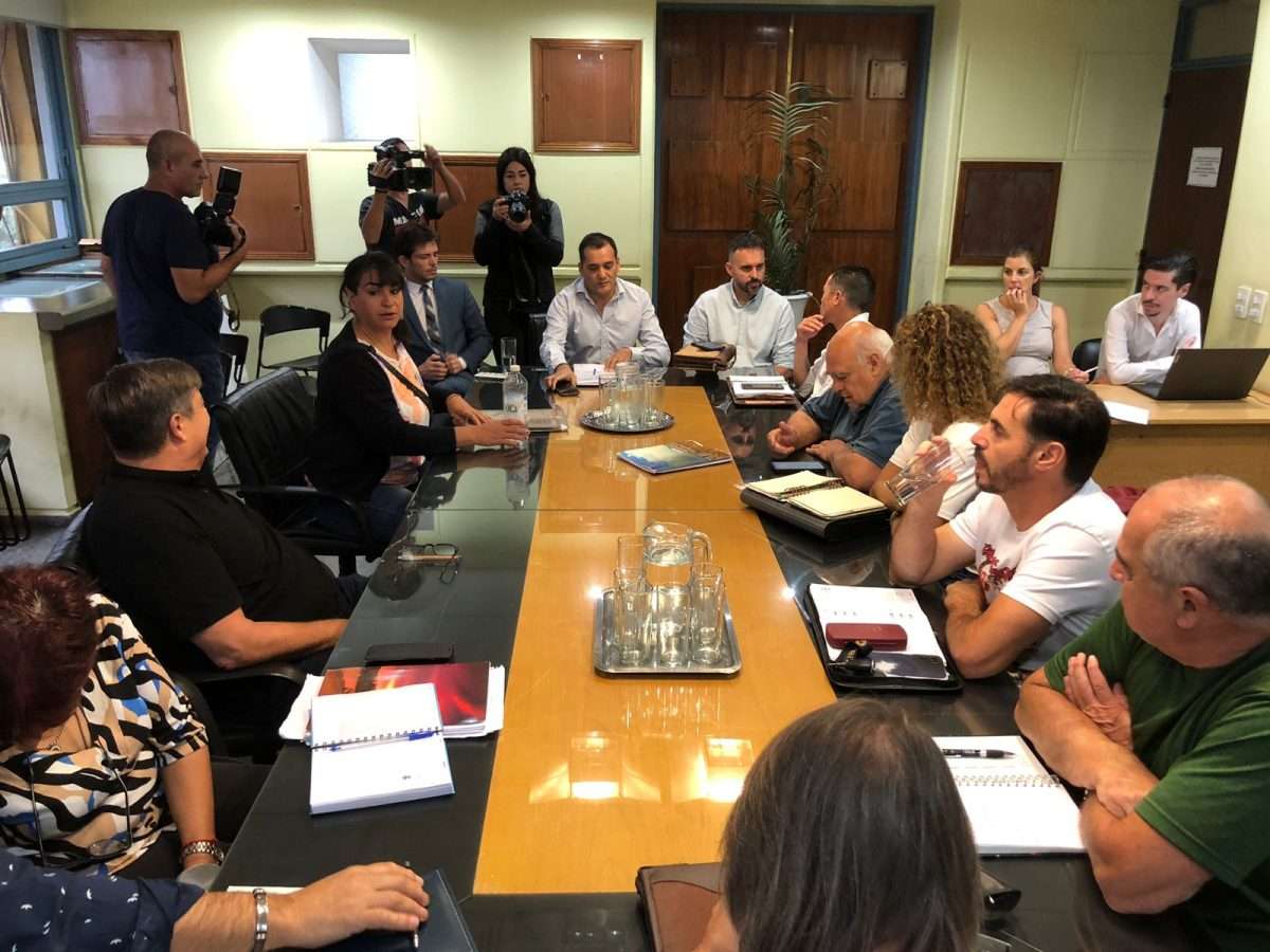 Paritaria estatal: Provincia ofreció un 10% acumulativo y 50% más en las asignaciones familiares