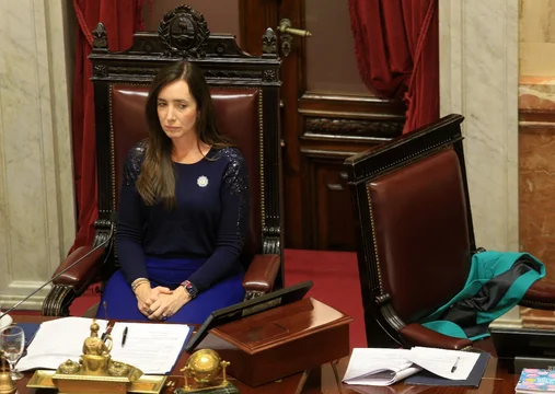 El ajuste lo paga la cas… Tremendo; el Senado se aprobó un aumento de dietas, pasan de 1,7 a 4 millones