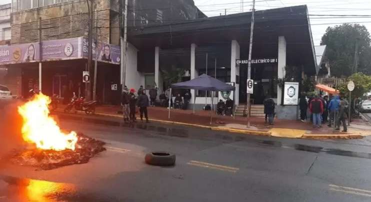 Se acuartelaron en el norte: «Exigimos una recomposición salarial», dijeron efectivos de la policía en Misiones