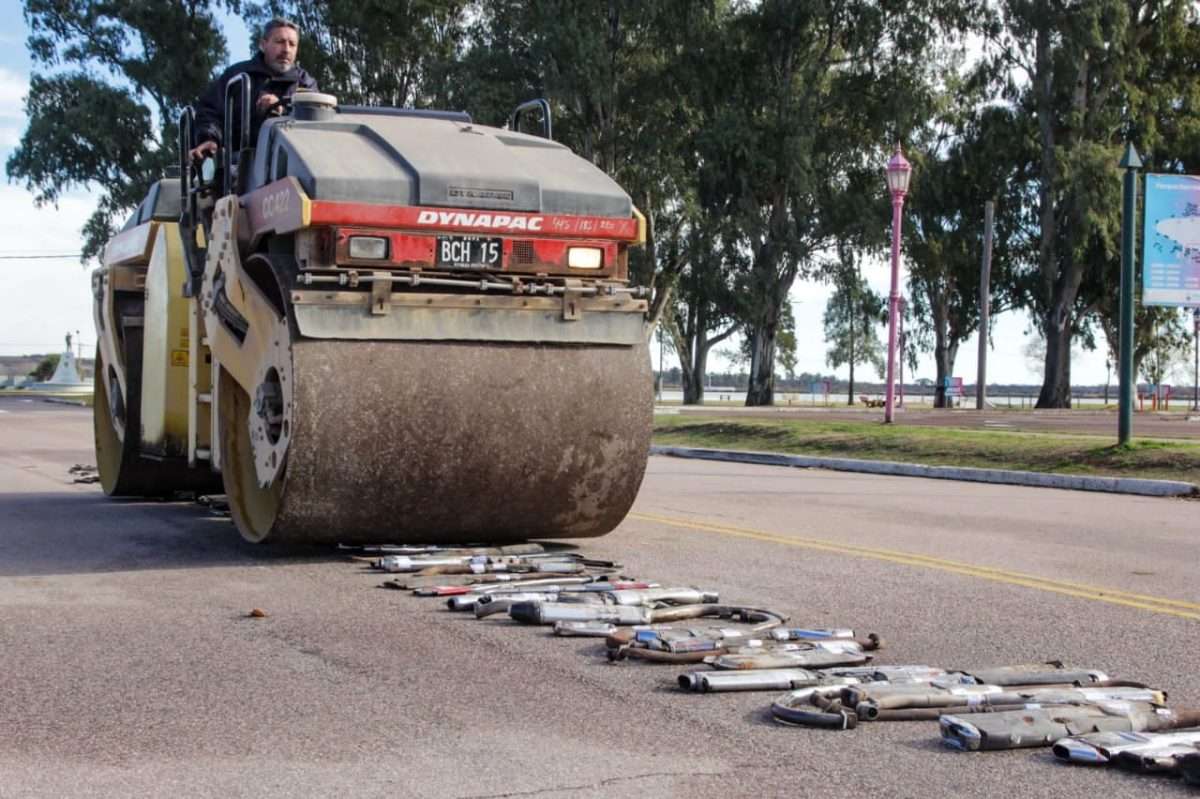 Adiós a los ruidos molestos: El municipio santarroseño destruyó 84 caños de escape