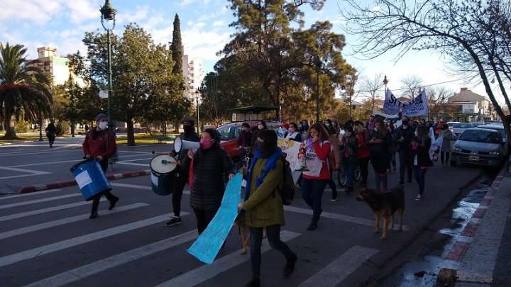 Docentes autoconvocados, contra Feuerschvenger: «Necesitamos una Ministra con sueldo docente»