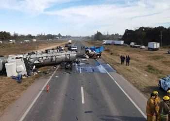 Una tragedia: Por un siniestro en la RN5, cuatro personas fallecieron, entre ellas dos niñas de 3 y 7 años