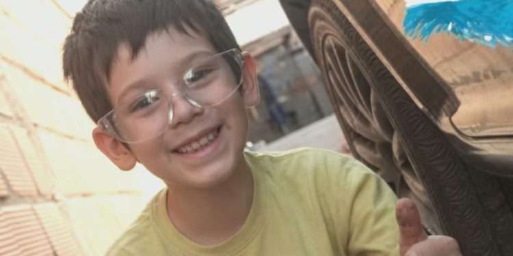 Tratá de no emocionarte y no vas a poder: Rifaba su auto para salvar a su hijo y el ganador devolvió el premio