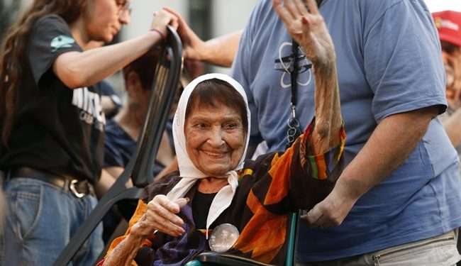 Tenía 95 años: Murió Taty Almeida, la referente de Madres de Plaza de Mayo