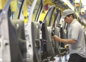El ancla son el sector de textiles, maquinaria y autos: La industria cayó 5,7% anual en mayo