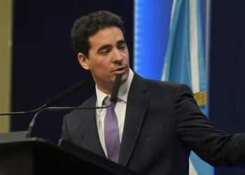 La política de los gestos: Ravier está en la mira de poder y parece molestar a más de uno en la Rosada; ¿tiene fecha de vencimiento?