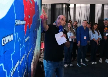 Amigos son los amigos: Toto Caputo le otorgó a Cerimedo un negocio millonario en la Hidrovía